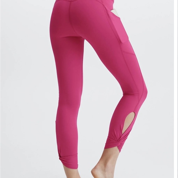 SOLD Fabletics Bundle - Picture 3 of 8